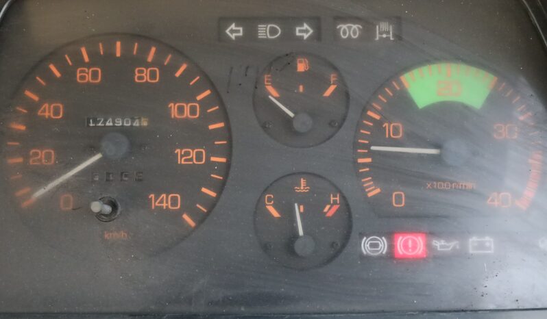 
								Toyota Fuso-style Canter – White full									