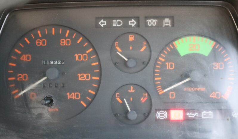 
								Mitsubishi Fuso Canter – Deep Blue full									