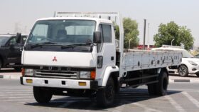 Mitsubishi Fuso Big Truck White