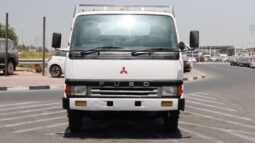 
										Mitsubishi Fuso Big Truck White full									