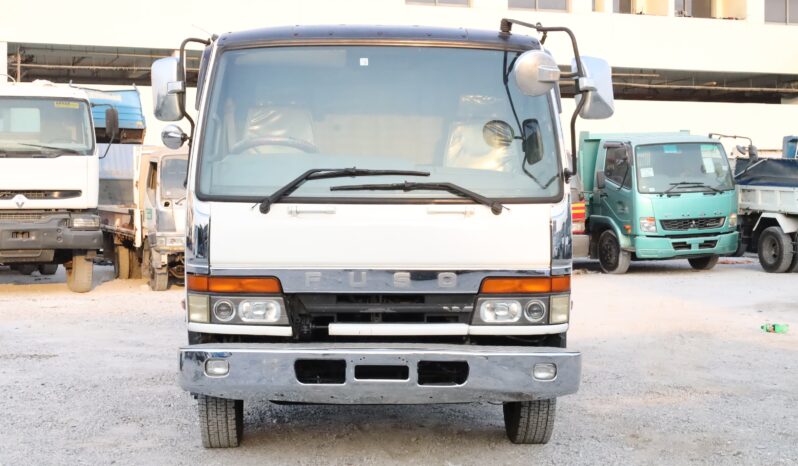 
								Toyota Fuso  White full									