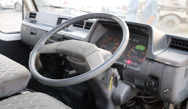 
								Mitsubishi Fuso Canter  Green full									