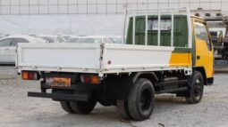 
										Mitsubishi Fuso Canter  Green full									