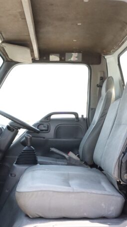 
										Isuzu Tempo full									