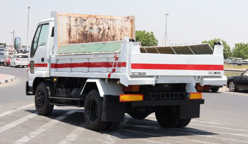 
								Isuzu Tempo full									