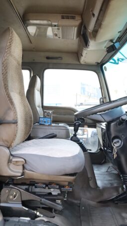 
										Isuzu Tempo Blue full									