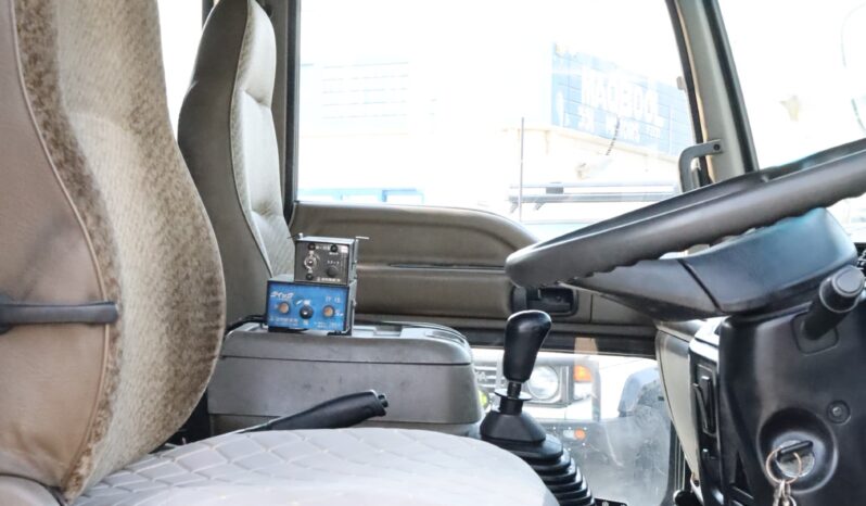
								Isuzu Tempo Blue full									