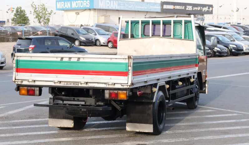 
								Mitsubishi Canter – Orange full									