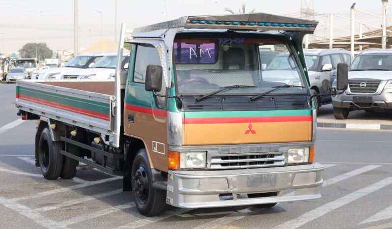
								Mitsubishi Canter – Orange full									