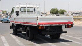 Mitsubishi Canter white Red