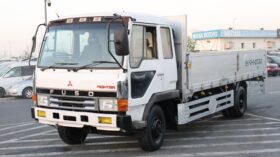 Mitsubishi Fuso Fighter White Medium-Duty Truck