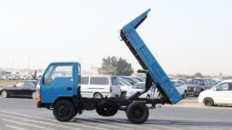
										Mitsubishi Canter 2.0 Blue Flatbed Truck full									