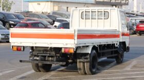 Mitsubishi Fuso Fighter Orange