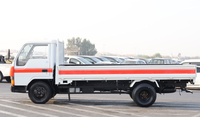 
								Mitsubishi Fuso Fighter Orange full									