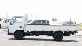 Mitsubishi Canter white