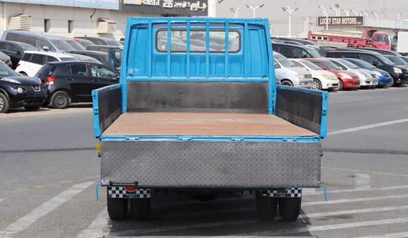 
								Mitsubishi Fuso Fighter Deep Blue full									