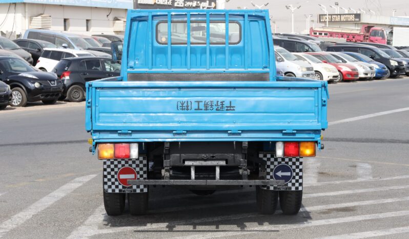 
								Mitsubishi Fuso Fighter Deep Blue full									