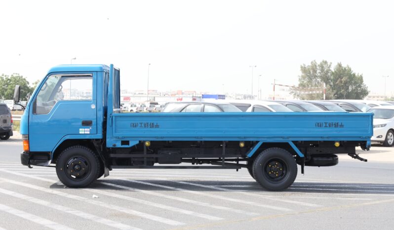 
								Mitsubishi Fuso Fighter Deep Blue full									