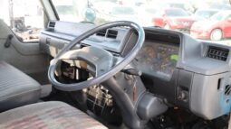 
										Mitsubishi Fuso Blue full									