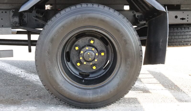 
								Mitsubishi Fuso Blue full									