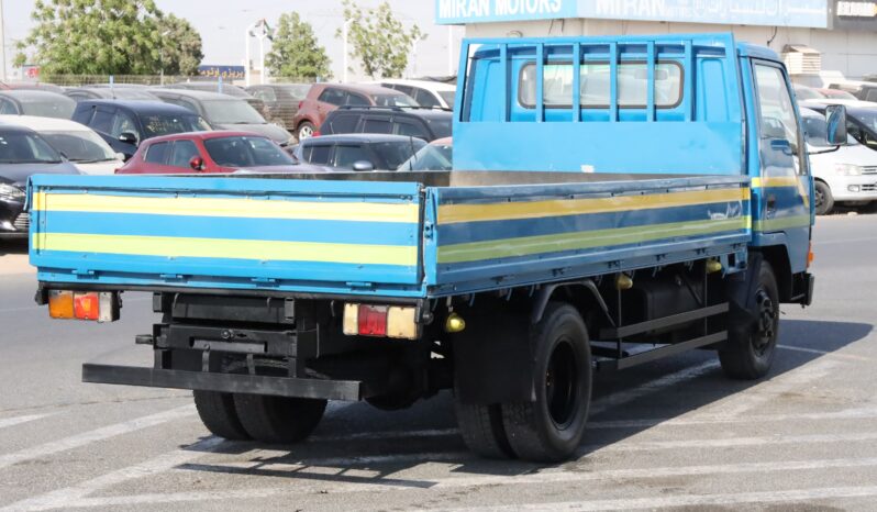 
								Mitsubishi Fuso Blue full									