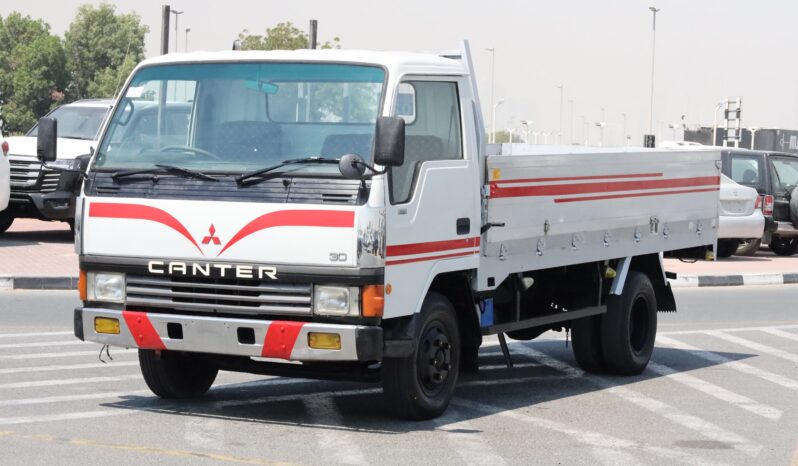 
								Mitsubishi Fuso Fighter Red full									