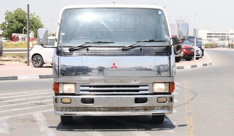 
								Mitsubishi Fuso Fighter Silver full									