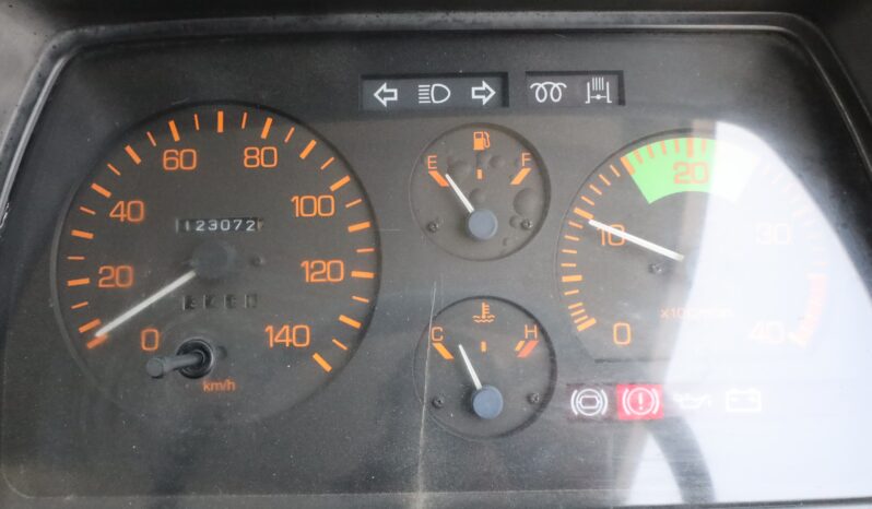 
								Mitsubishi Fuso Fighter Silver full									