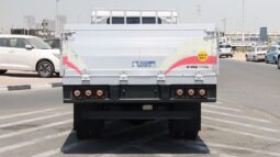 
										Mitsubishi Fuso Fighter Silver full									