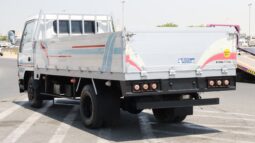 
										Mitsubishi Fuso Fighter Silver full									