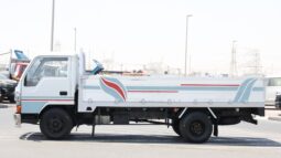 
										Mitsubishi Fuso Fighter Silver full									