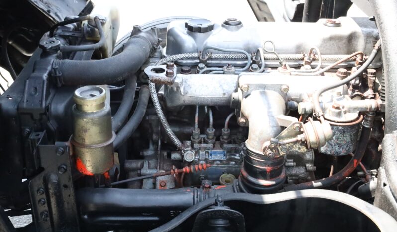 
								Mitsubishi Fuso Fighter Silver full									