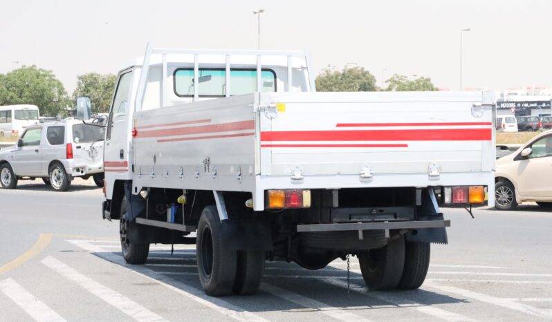 
								Mitsubishi Fuso Fighter 30 white full									