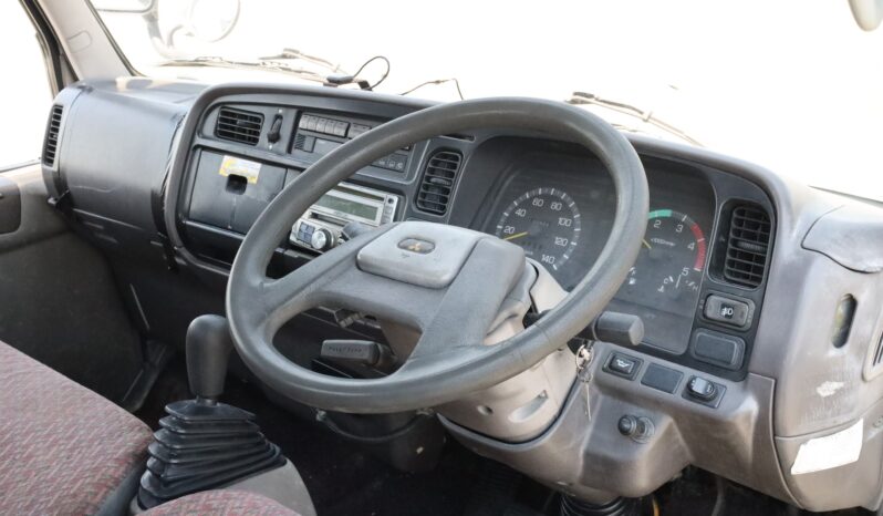 
								Mitsubishi Canter Chrome Edition full									