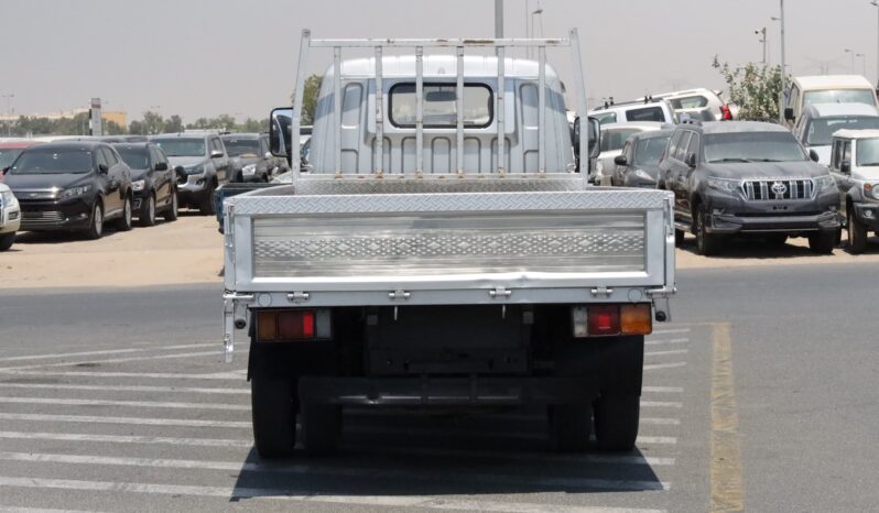 
								Mitsubishi Canter Chrome Edition full									