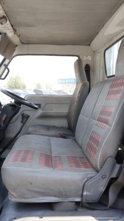 
										Mitsubishi Canter 2D Flatbed Truck full									