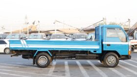 Mitsubishi Canter 2.0 Blue Flatbed Truck
