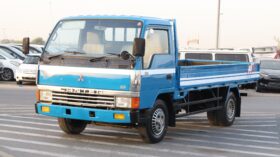 Mitsubishi Canter 2.0 Blue Flatbed Truck