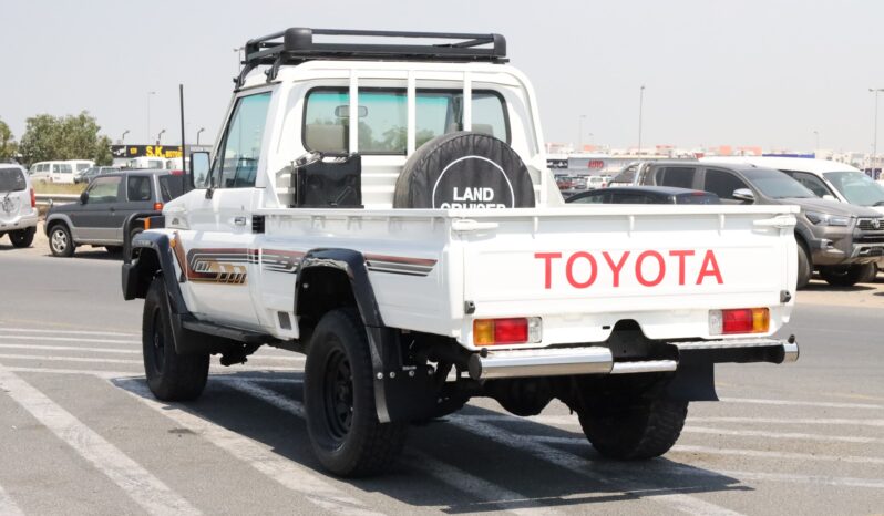 
								Toyota Land Cruiser Pickup – Modified Off-Road Edition full									