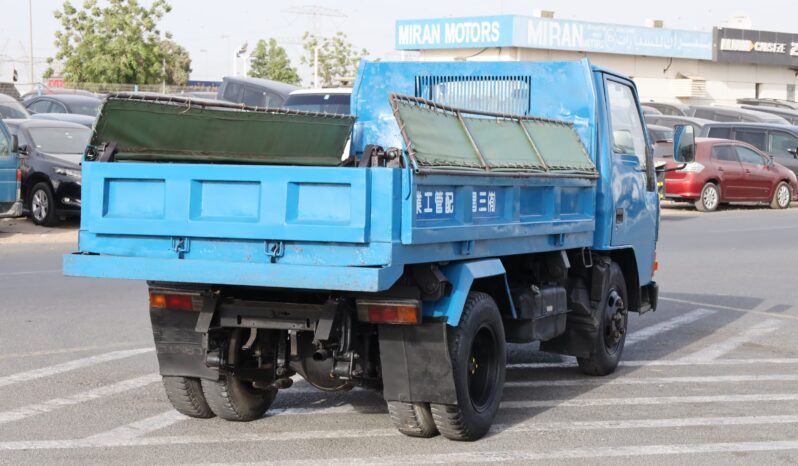 
								Mitsubishi Canter Mini Dump Truck full									