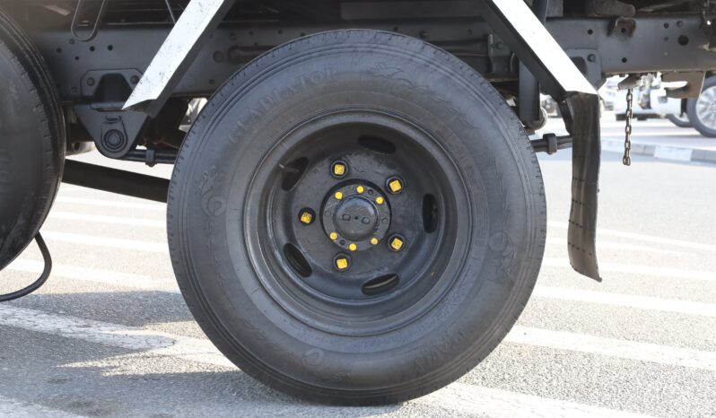 
								Mitsubishi Canter 2.0 Ton Flatbed Truck full									