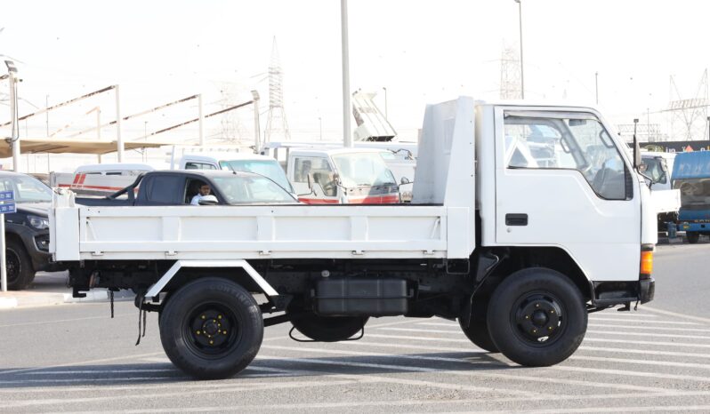 
								Mitsubishi Canter 2.0 Ton Flatbed Truck full									