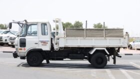 Nissan Diesel Flatbed Truck (UD Series)