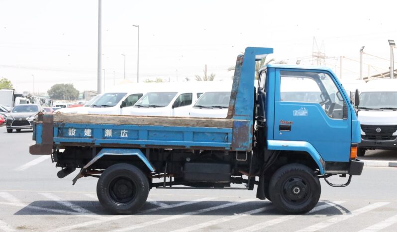 
								Mitsubishi Canter 2.0  Blue (4WD) full									