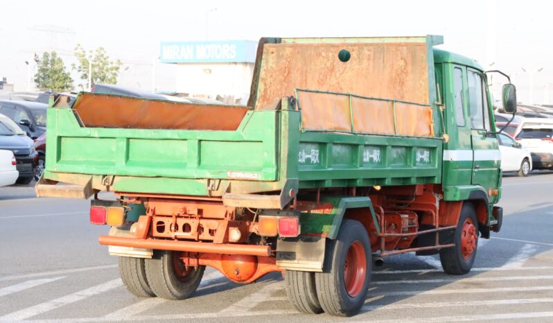 
								Nissan Diesel Flatbed Truck Green full									