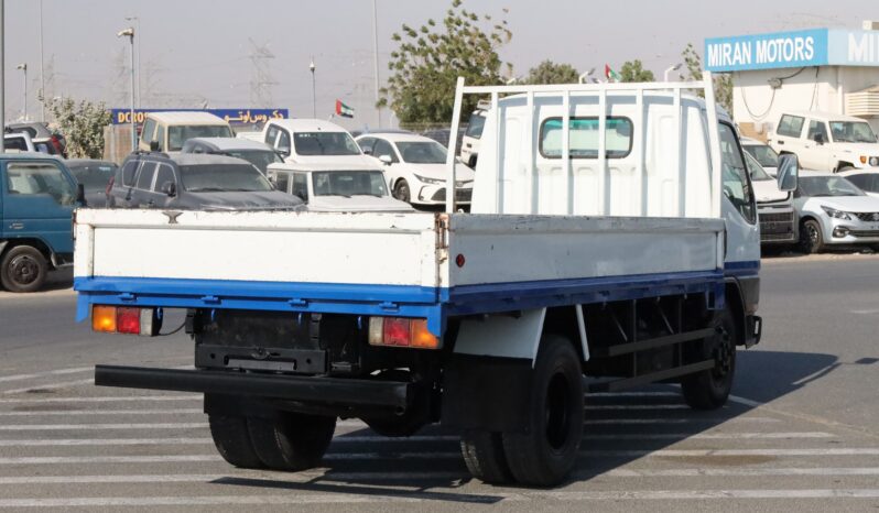 
								Mitsubishi Canter white full									