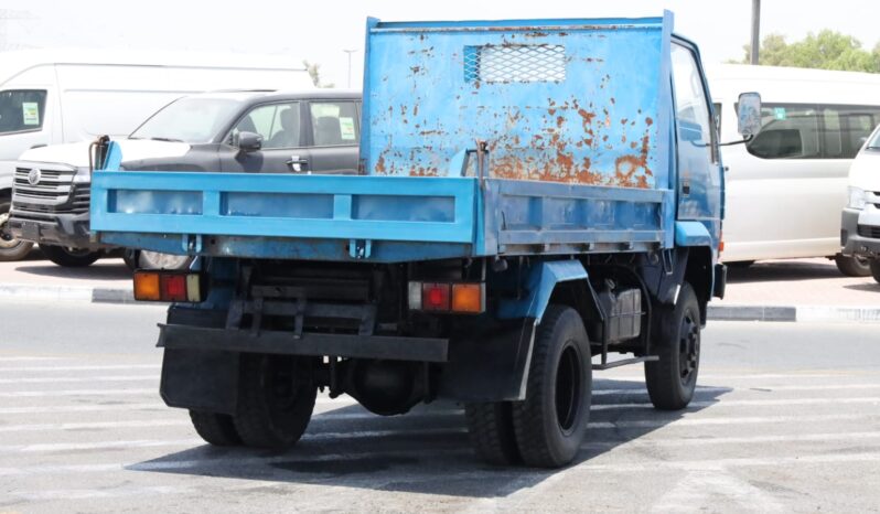 
								Mitsubishi Canter 2.0 4WD full									