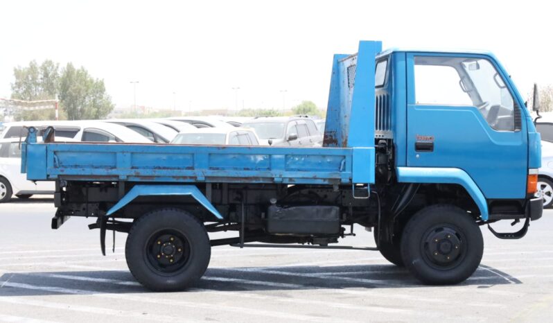 
								Mitsubishi Canter 2.0 4WD full									