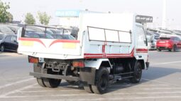 
										Mitsubishi Fuso Menon Red full									