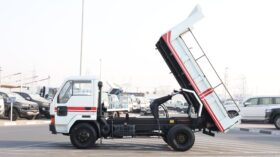 Mitsubishi Fuso Menon Red
